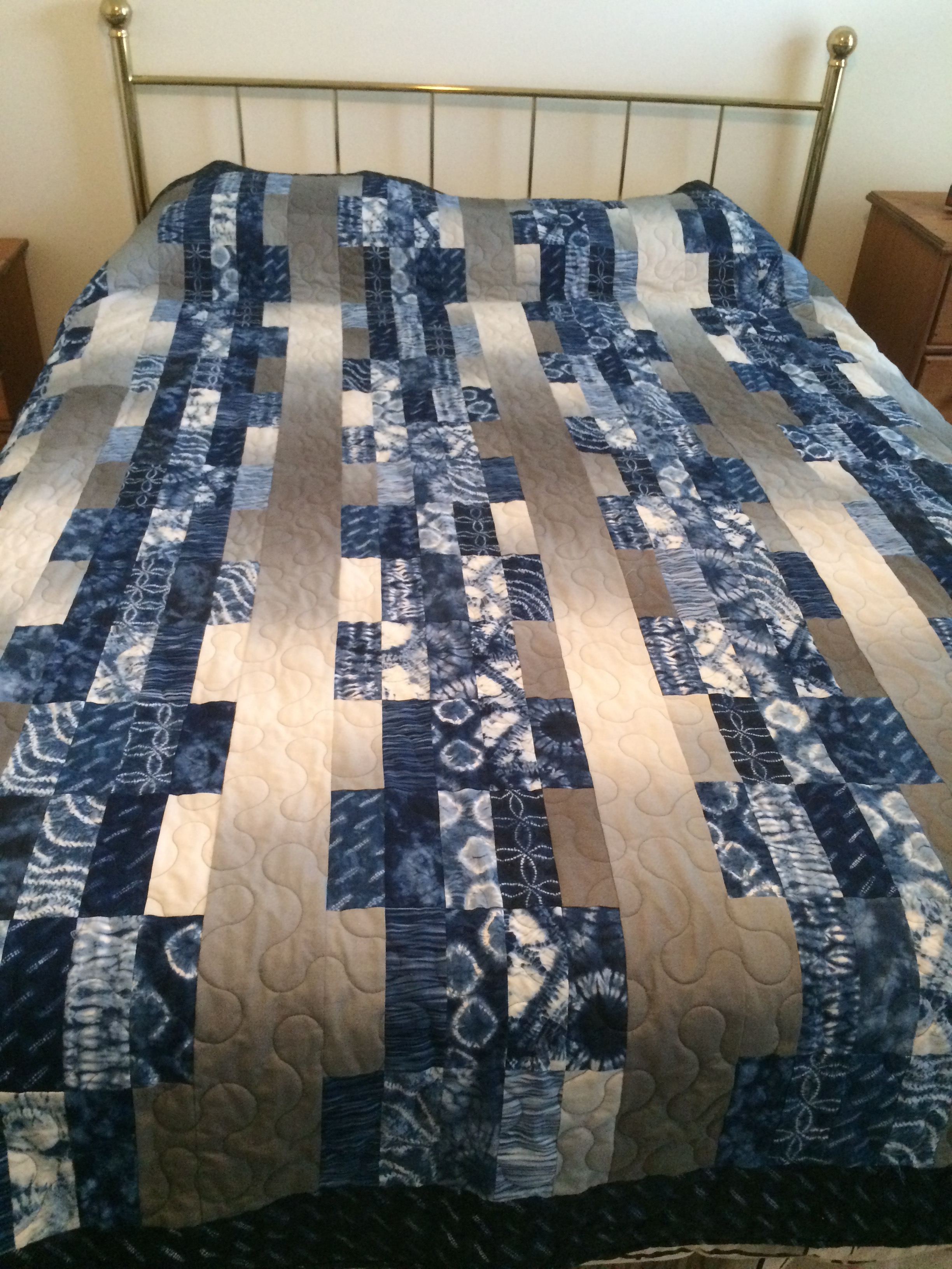 blue-gray-jimmy-john-quilt-finished-home-sewn-by-us